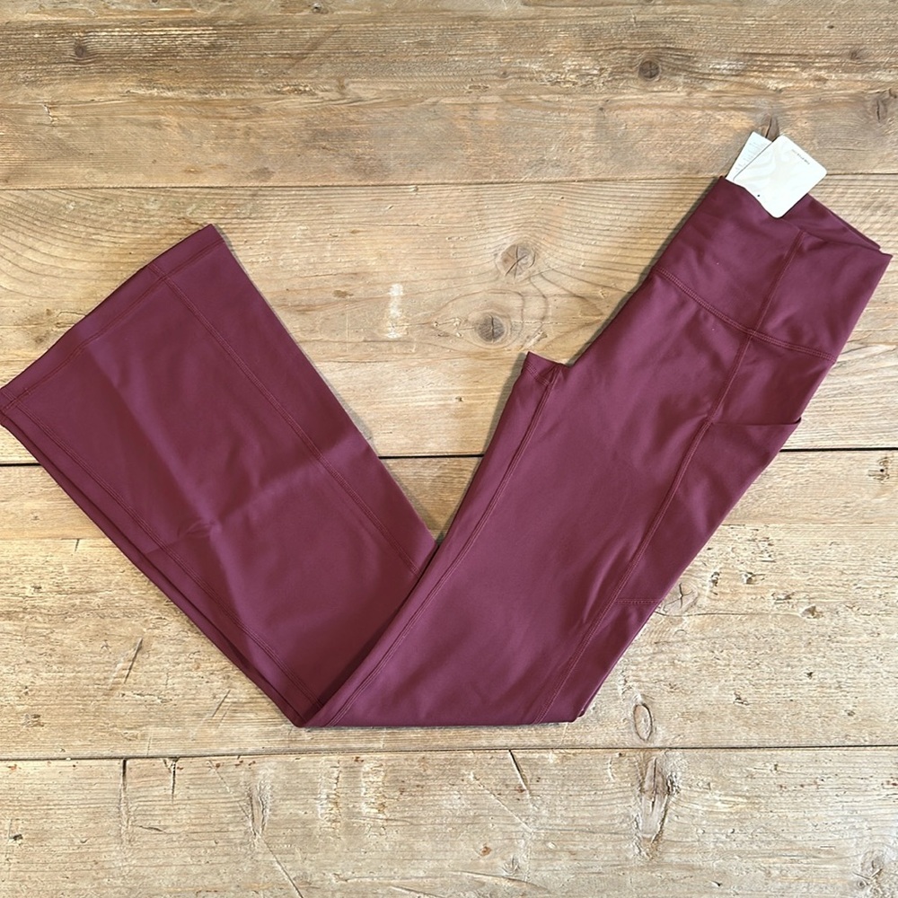 NWT- Fabletics Oasis Pureluxe HW Pocketed Kick Flare -MERLOT (32”) REG INSEAM - Picture 2 of 12